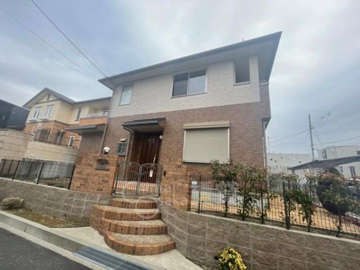 大阪府茨木市彩都あさぎ6丁目(一戸建)の賃貸物件の玄関