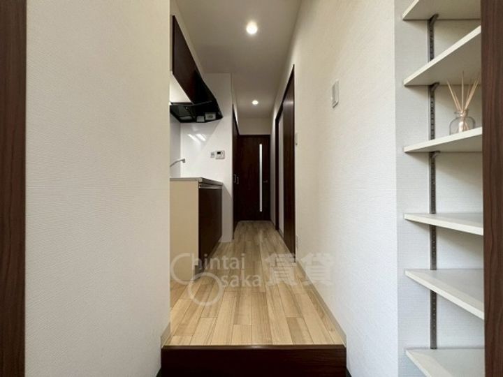 大阪府池田市石橋1丁目の賃貸マンションの玄関