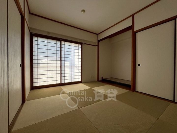 大阪府池田市室町の賃貸マンションの居間