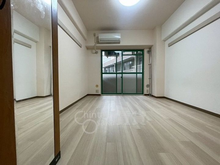 オラシオン山手の居間