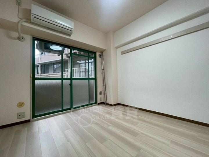 オラシオン山手の居間