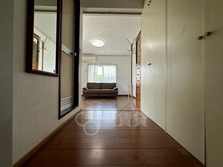 ワールドハーモニーの玄関