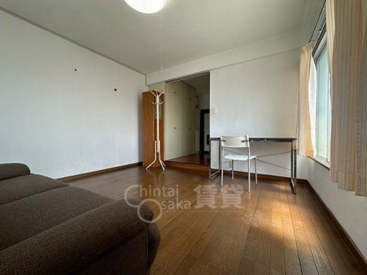 ワールドハーモニーの居間