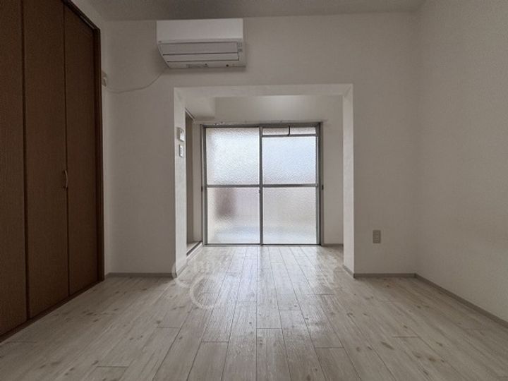 アンフィニィ橋の内4302の居間