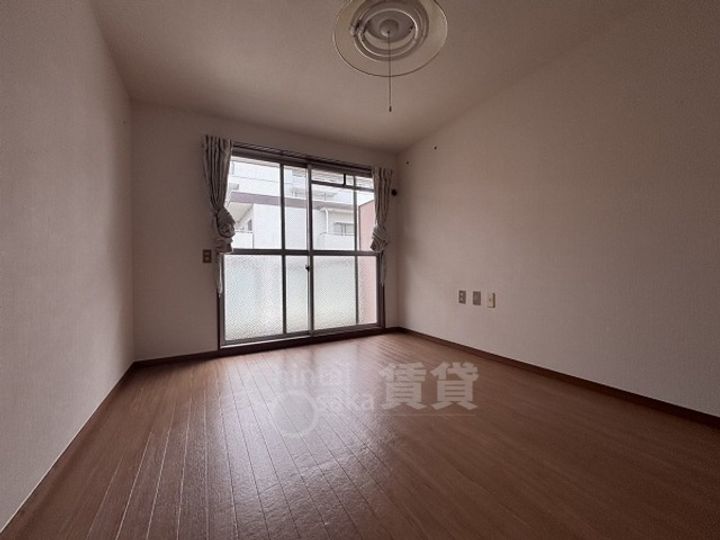 ネオコーポ都 東棟の居間