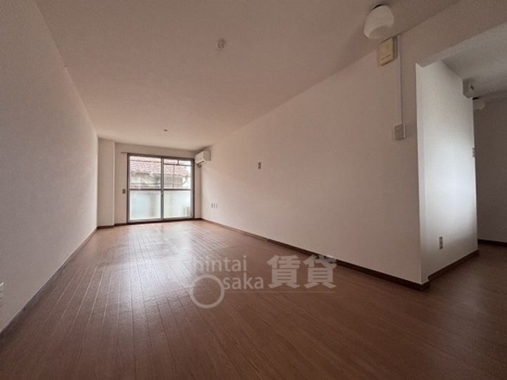 ネオコーポ都 東棟の居間