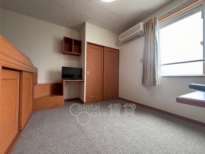 レオパレスリビエールブランシェの居間