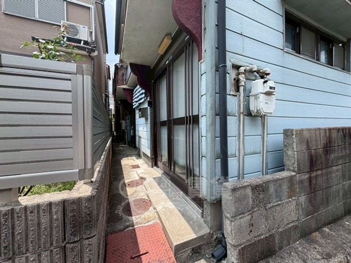 大阪府茨木市新庄町(一戸建)の賃貸物件の玄関