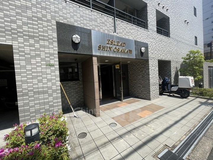 大阪府大阪市東淀川区東中島1丁目の賃貸マンションの玄関