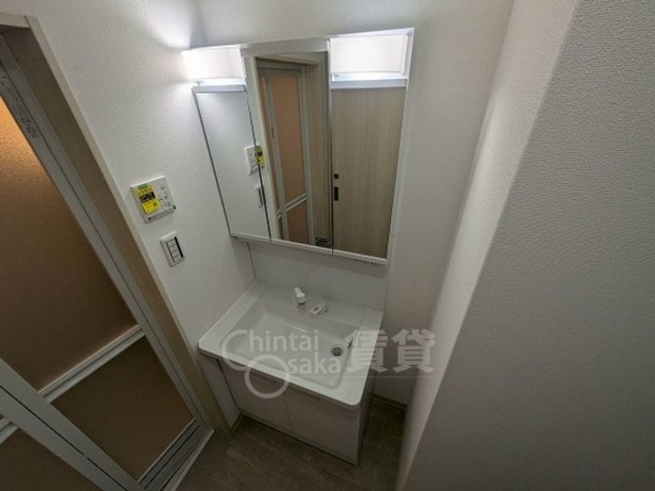 大阪府池田市豊島南1丁目の賃貸アパートの内装