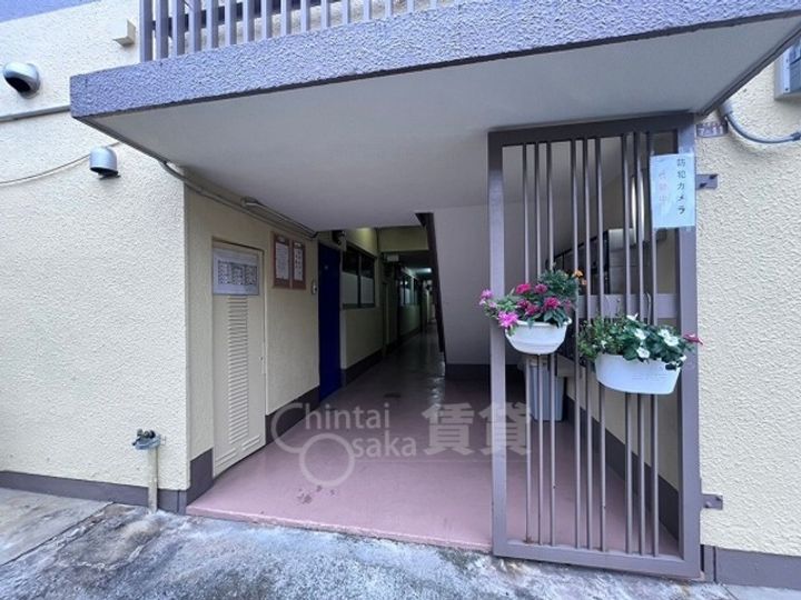 豊中コーエーマンションの玄関