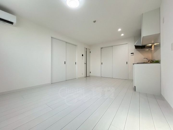 大阪府吹田市岸部北3丁目の賃貸アパートの居間