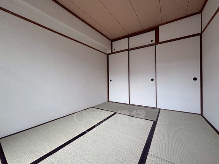 大阪府茨木市双葉町の賃貸マンションの居間