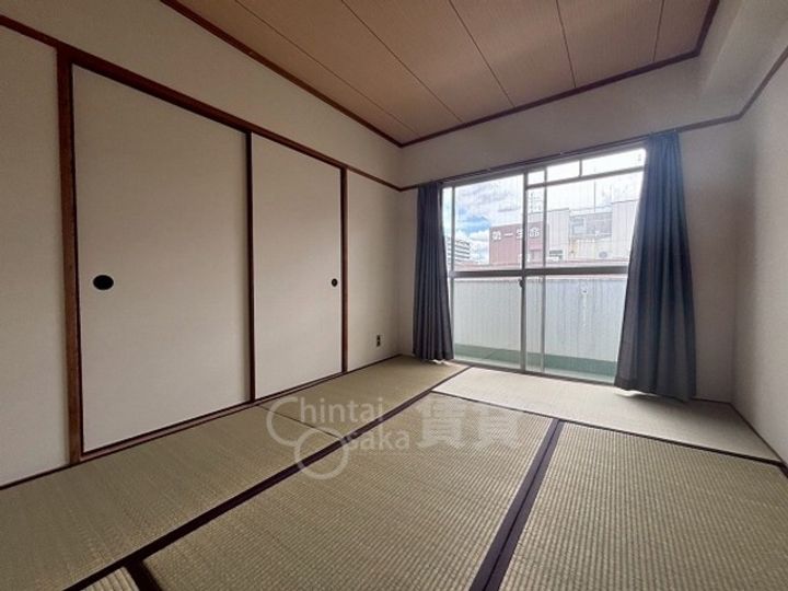 大阪府茨木市双葉町の賃貸マンションの居間
