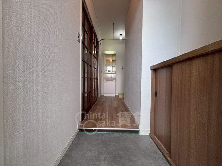 大阪府茨木市双葉町の賃貸マンションの玄関