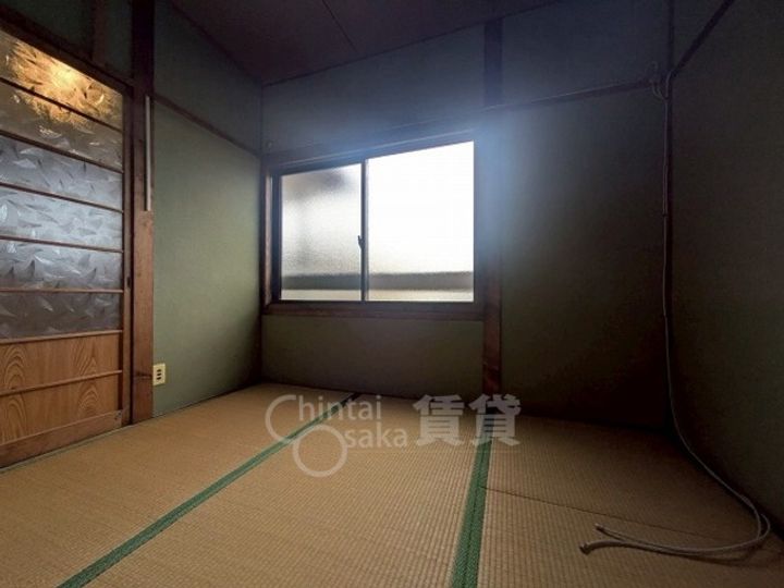 大阪府摂津市鳥飼和道1丁目の賃貸アパートの居間