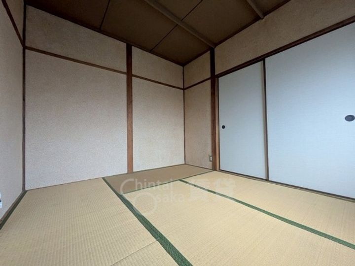 大阪府摂津市鳥飼和道1丁目の賃貸アパートの居間