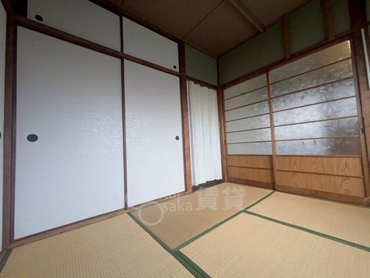 大阪府摂津市鳥飼和道1丁目の賃貸アパートの居間