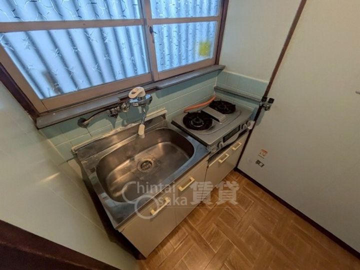 大阪府摂津市鳥飼和道1丁目の賃貸アパートのキッチン