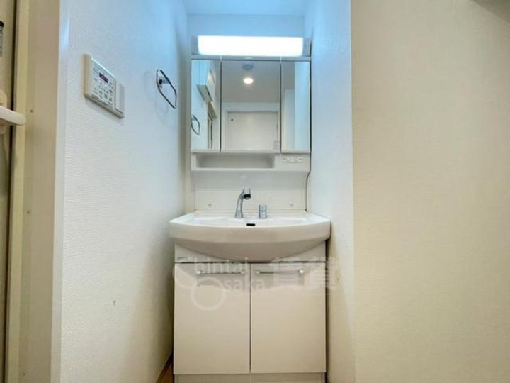 大阪府吹田市南吹田5丁目の賃貸マンションの内装