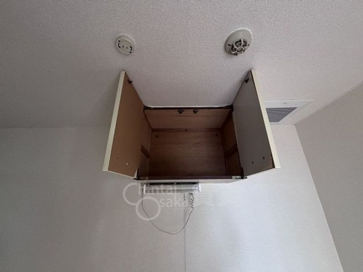 大阪府茨木市大住町の賃貸マンションの内装