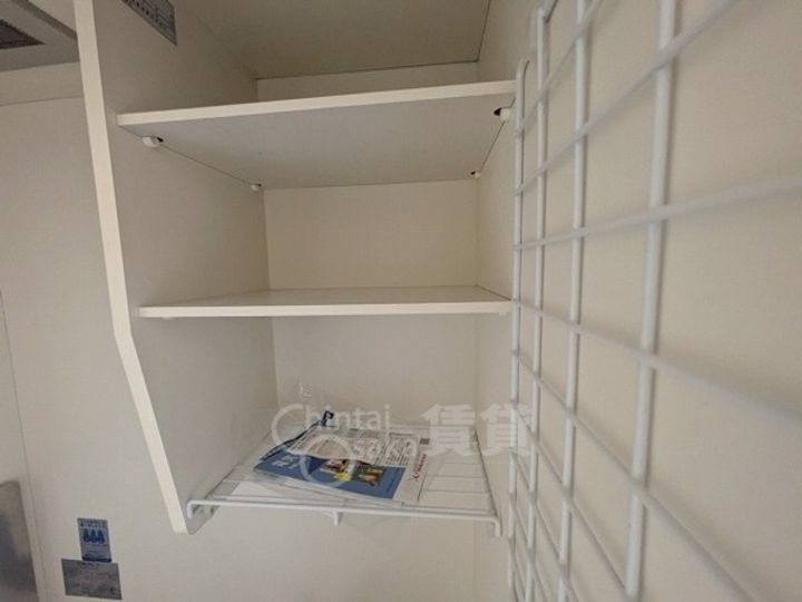 大阪府摂津市正雀4丁目の賃貸マンションの内装