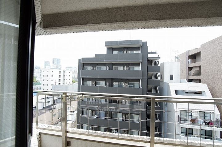 ノイメゾン京町堀の周辺