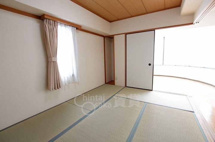 ノイメゾン京町堀の居間