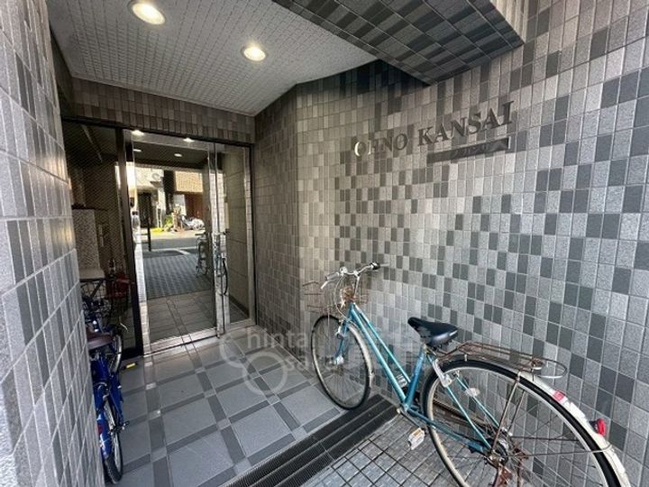 大阪府大阪市東淀川区豊里6丁目の賃貸マンションの玄関