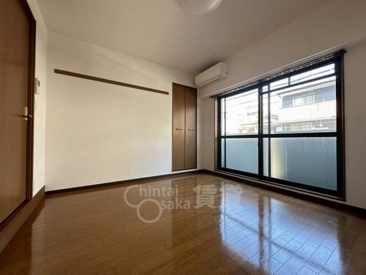 大阪府大阪市東淀川区豊里6丁目の賃貸マンションの居間