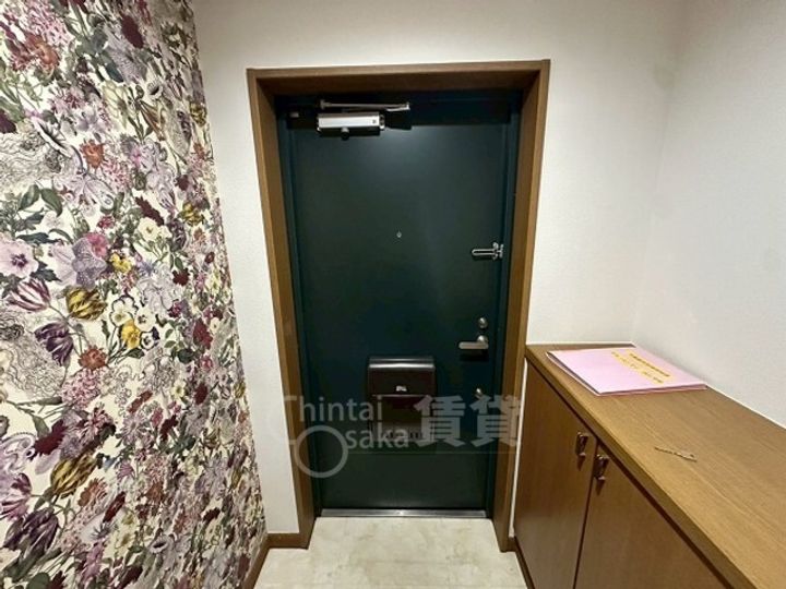 大阪府大阪市東淀川区豊里6丁目の賃貸マンションの玄関