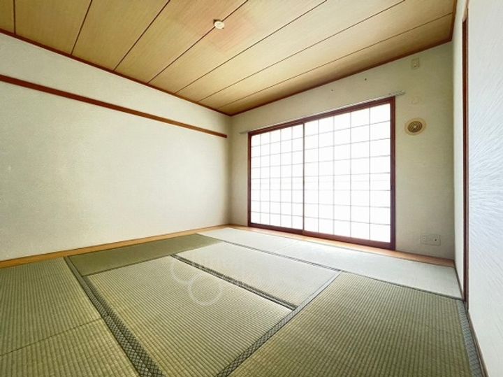 大阪府吹田市千里山西2丁目の賃貸マンションの居間