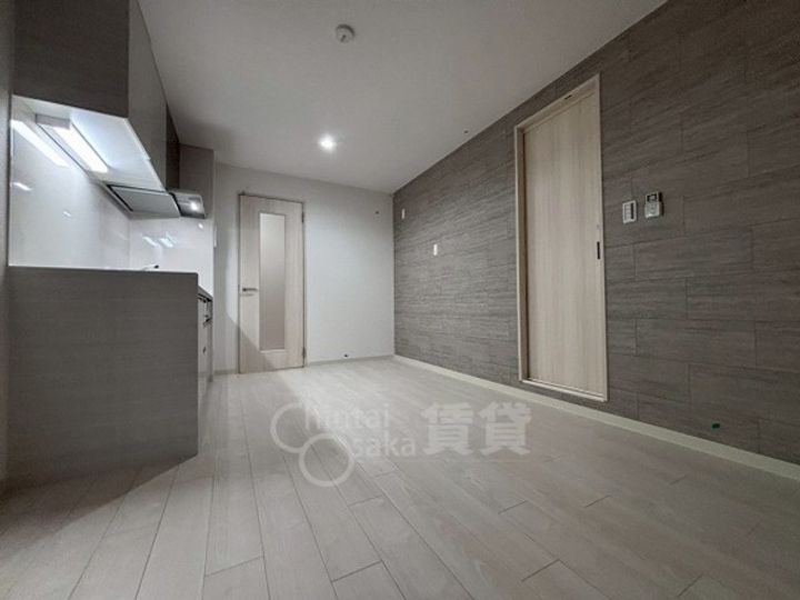 大阪府摂津市一津屋1丁目の賃貸アパートの居間