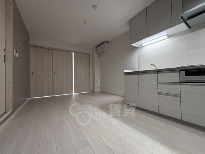 大阪府摂津市一津屋1丁目の賃貸アパートの居間