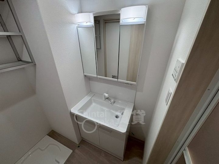 大阪府摂津市一津屋1丁目の賃貸アパートの内装