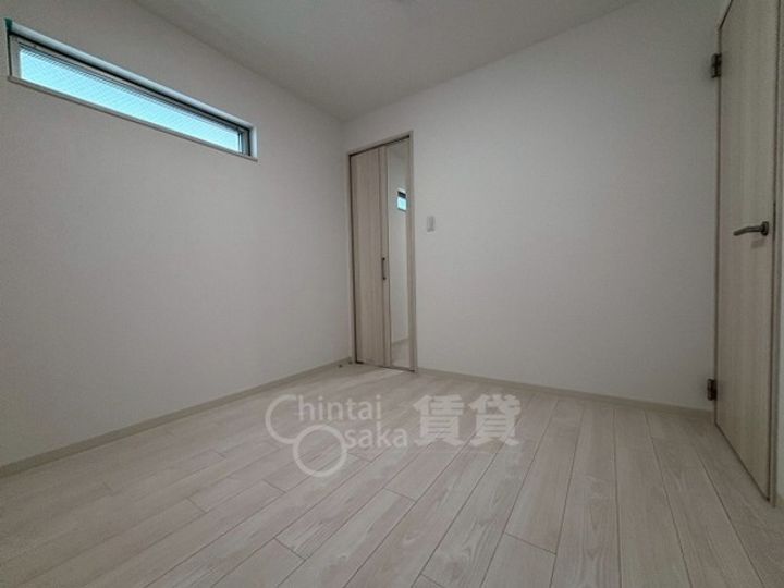 大阪府摂津市一津屋1丁目の賃貸アパートの居間