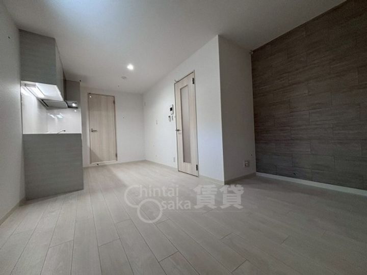 ラモーナ一津屋1の居間