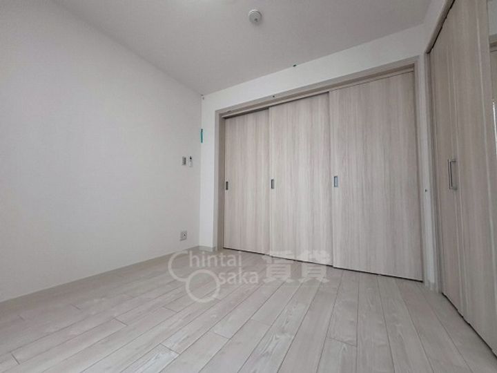 ラモーナ一津屋1の居間