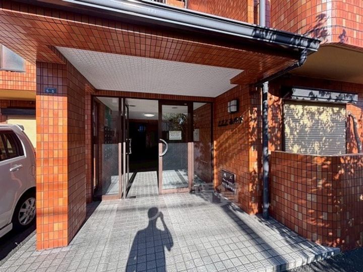 メゾンみやびの玄関