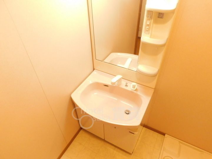 兵庫県川西市萩原2丁目の賃貸マンションの内装