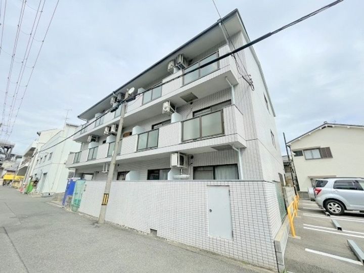 ヴェルドール淡路の外観