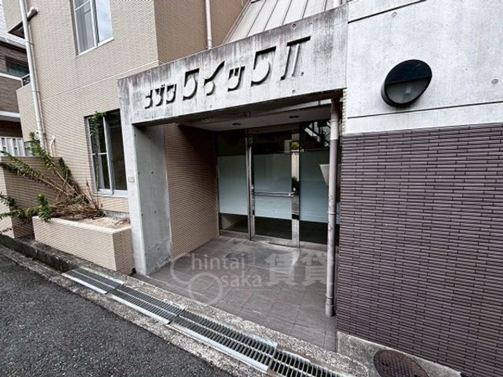 大阪府豊中市末広町2丁目の賃貸マンションの玄関