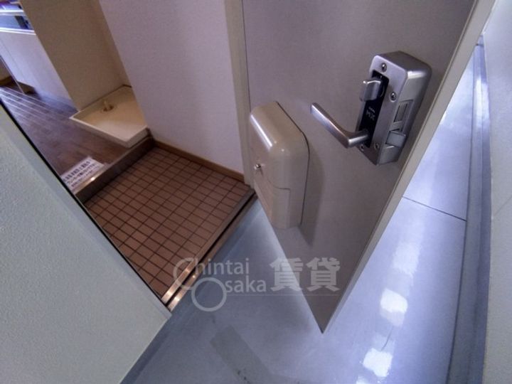 ノルデンハイム小松の玄関