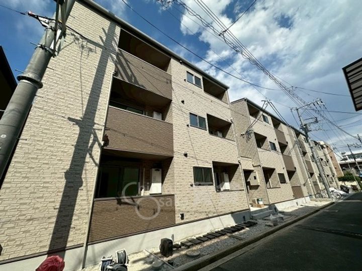 ジラフ吹田内本町の外観