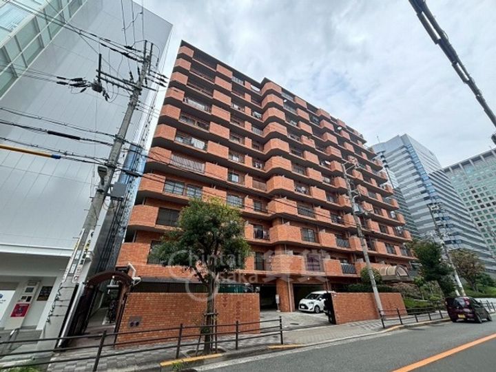 ロイヤルハイツ新大阪の外観