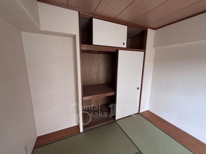 大阪府茨木市真砂3丁目の賃貸マンションの内装