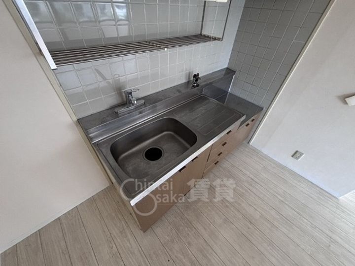 大阪府茨木市真砂3丁目の賃貸マンションのキッチン