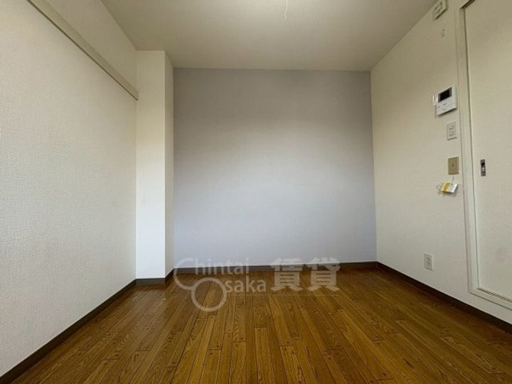 大阪府大阪市東淀川区淡路5丁目の賃貸マンションの居間