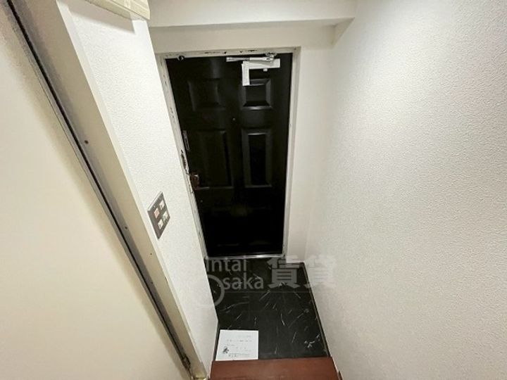 クレインビル中央町の玄関