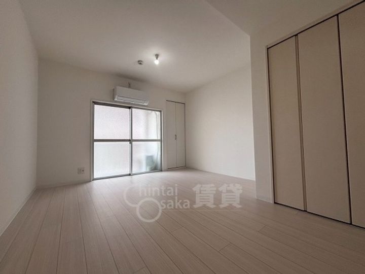 千里丘マンションの居間